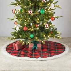 48 In. D Red And Black Plaid Reversible Sherpa/Flannel Christmas Tree Skirt 11 48 In. D Red And Black Plaid Reversible Sherpa/Flannel Christmas Tree Skirt -Northlight Shop glitzhome christmas tree skirts 2020100011 77 1000