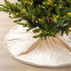 48 In. D Reversible Faux Fox Fur/Korean Fleece Christmas Tree Skirt 16 48 In. D Reversible Faux Fox Fur/Korean Fleece Christmas Tree Skirt -Northlight Shop glitzhome christmas tree skirts 2020100016 76 1000